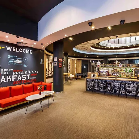 Ibis Centre New Street Station Hotel 3*