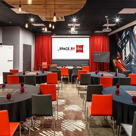 Ibis Centre New Street Station Hotel 3*