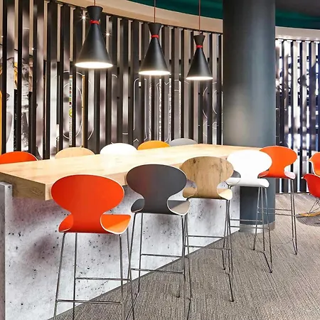 Ibis Centre New Street Station Hotel 3*